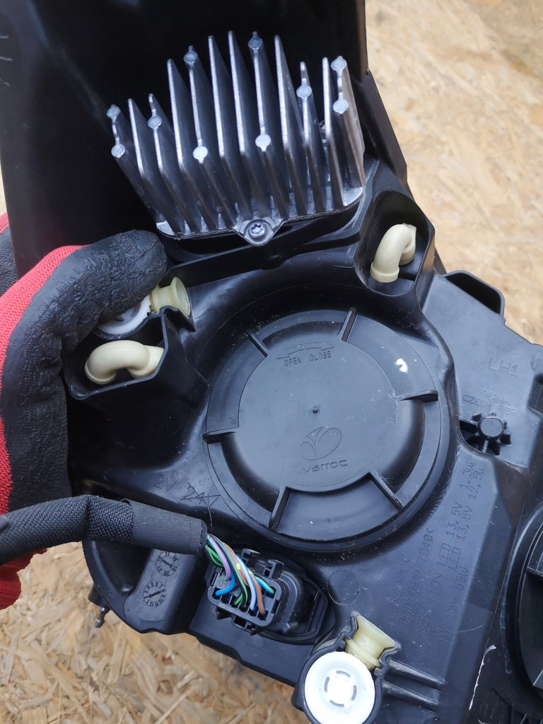 Frontscheinwerfer Ford Focus JX7B-13W030-CE Ein Stück (Rechts oder Links) SCH1717277483gq