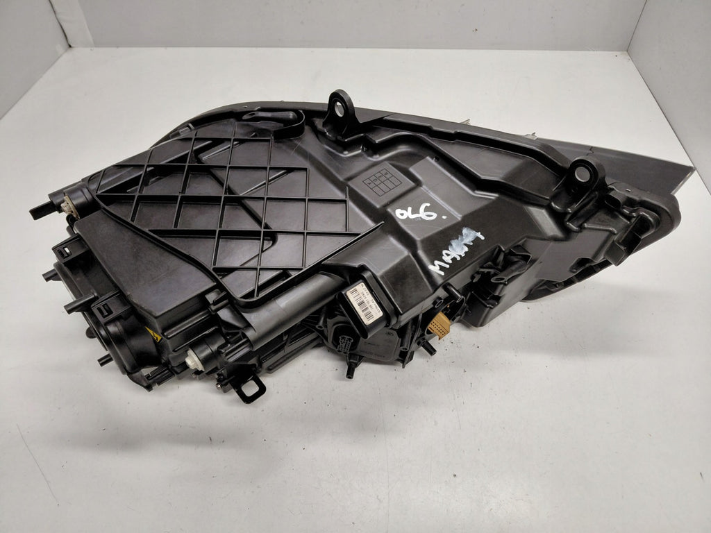 Frontscheinwerfer VW Touareg 7P1941034A LED Rechts Scheinwerfer Headlight SCH9124757710ei