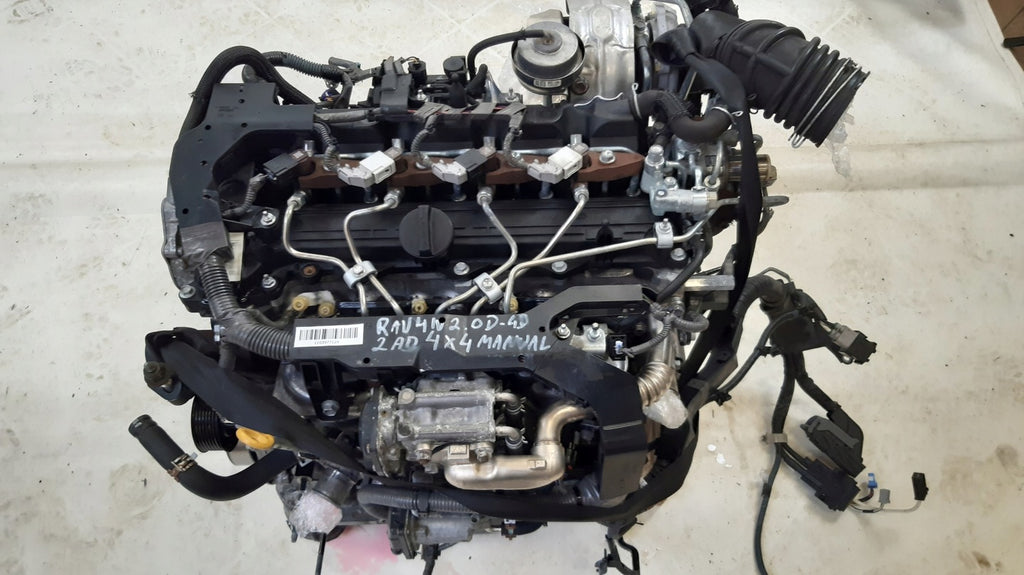 Motor Toyota 69ACM69 2.2 10TKm Diesel Engine Komplett