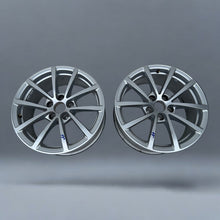 Load image into Gallery viewer, 1x Alufelge 17 Zoll 7.5&quot; 5x112 36ET Silber 4K0601025 Audi A5 A4 Rim Wheel