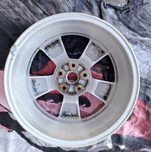 Load image into Gallery viewer, 1x Alufelge 17 Zoll 6.5" 5x114.3 40ET Glanz Silber EY17AMB55 Nissan I Rim Wheel FEL4662354562jm