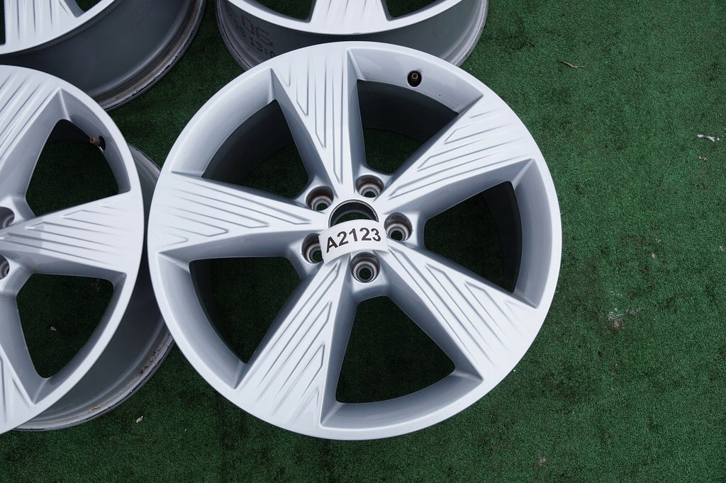 4x Alufelge 19 Zoll 8.0" 5x112 45ET Glanz Schwarz 89A601025B Audi E-Tron FEL8170098345xn