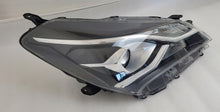 Load image into Gallery viewer, Frontscheinwerfer Toyota Yaris Rechts Scheinwerfer Headlight