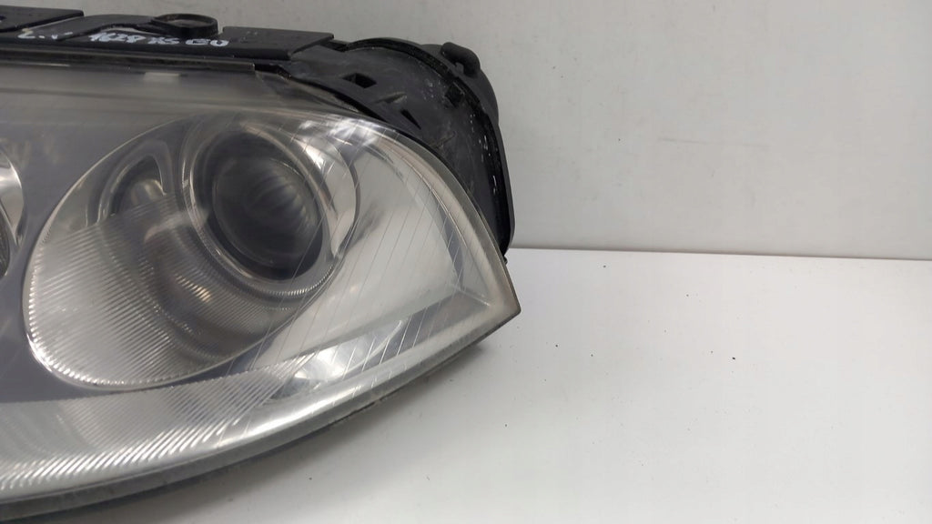 Frontscheinwerfer Audi A4 B5 B6 Passat Xenon Ein Stück (Rechts oder Links) SCH6935086218uv