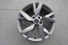 Laden Sie das Bild in den Galerie-Viewer, 1x Alufelge 17 Zoll 6.5" 5x112 46ET Glanz Silber 5E3601025 Skoda Octavia Iv FEL1678910979gm