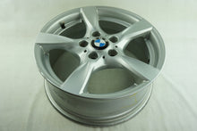 Load image into Gallery viewer, 1x Alufelge 17 Zoll 6.5" 5x120 47ET Glanz Silber 6795561 BMW 1 E81 E87 Rim Wheel FEL6053801684yx