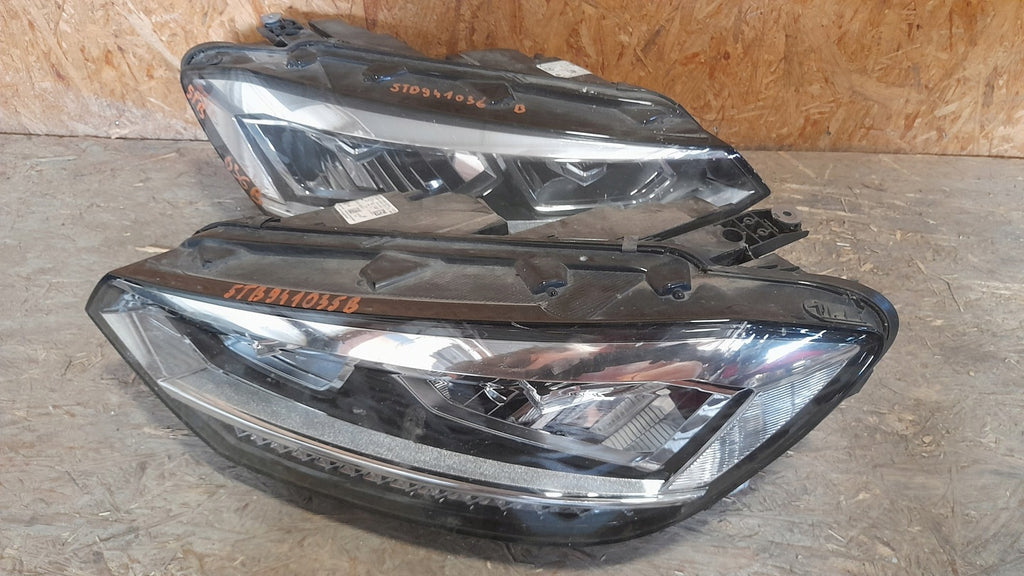 Frontscheinwerfer VW Touran LED Ein Stück (Rechts oder Links) Headlight