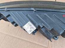 Load image into Gallery viewer, Frontscheinwerfer Skoda Octavia IV 5E4941015 5E4941016 Ein Satz Headlight SCH1110399330aq