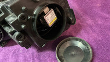 Laden Sie das Bild in den Galerie-Viewer, Frontscheinwerfer VW Golf 5k1 7834217-41324 Xenon Links Scheinwerfer Headlight SCH2034253818mc