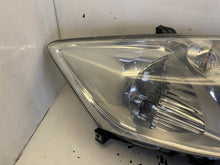 Laden Sie das Bild in den Galerie-Viewer, Frontscheinwerfer Toyota Auris 81110-02470 Rechts Scheinwerfer Headlight