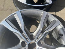 Laden Sie das Bild in den Galerie-Viewer, 1x Alufelge 18 Zoll 8.0&quot; 5x112 57ET Glanz Graphit 6855093 BMW Mg Rim Wheel