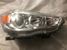 Laden Sie das Bild in den Galerie-Viewer, Frontscheinwerfer Mitsubishi Asx 8301B588 Rechts Scheinwerfer Headlight