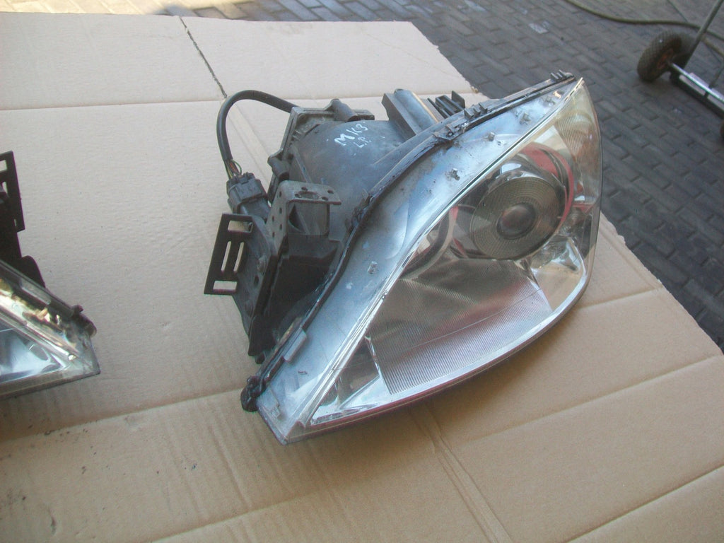 Frontscheinwerfer Ford Mondeo Ein Stück (Rechts oder Links) Headlight