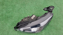Laden Sie das Bild in den Galerie-Viewer, Frontscheinwerfer Peugeot 2008 9833036380 Full LED Links Scheinwerfer Headlight SCH2661695708vi