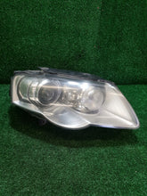 Load image into Gallery viewer, Frontscheinwerfer VW Passat 4L0907391 Xenon Rechts Scheinwerfer Headlight SCH5511067782fl