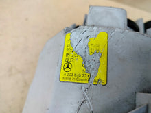 Laden Sie das Bild in den Galerie-Viewer, Frontscheinwerfer Mercedes-Benz W203 A20382037 Xenon Links Headlight SCH7529042119be