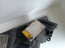 Laden Sie das Bild in den Galerie-Viewer, Frontscheinwerfer Opel Astra H Xenon Rechts Scheinwerfer Headlight SCH7788785851ss