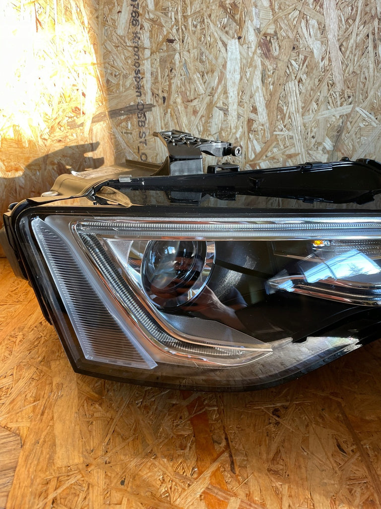Frontscheinwerfer Audi A5 8T0941005C Xenon Ein Stück (Rechts oder Links) SCH5505951972qy