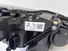 Laden Sie das Bild in den Galerie-Viewer, Frontscheinwerfer Seat Ibiza V 6F1941005E Links Scheinwerfer Headlight SCH3398121703za