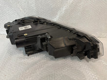 Laden Sie das Bild in den Galerie-Viewer, Frontscheinwerfer VW Polo 2G1941035F Full LED Links Scheinwerfer Headlight SCH1984227273ie