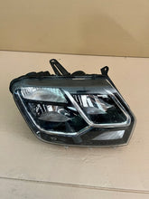 Laden Sie das Bild in den Galerie-Viewer, Frontscheinwerfer Dacia Duster 260100156R Rechts Scheinwerfer Headlight SCH3371866637bx
