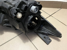 Laden Sie das Bild in den Galerie-Viewer, Frontscheinwerfer Mazda 3 BHR2-51040 Xenon Links Scheinwerfer Headlight SCH6860767481ng