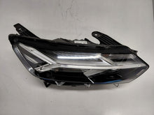 Laden Sie das Bild in den Galerie-Viewer, Frontscheinwerfer Dacia Sandero III Logan Jogger 260102586 Rechts Headlight SCH7021204210ia