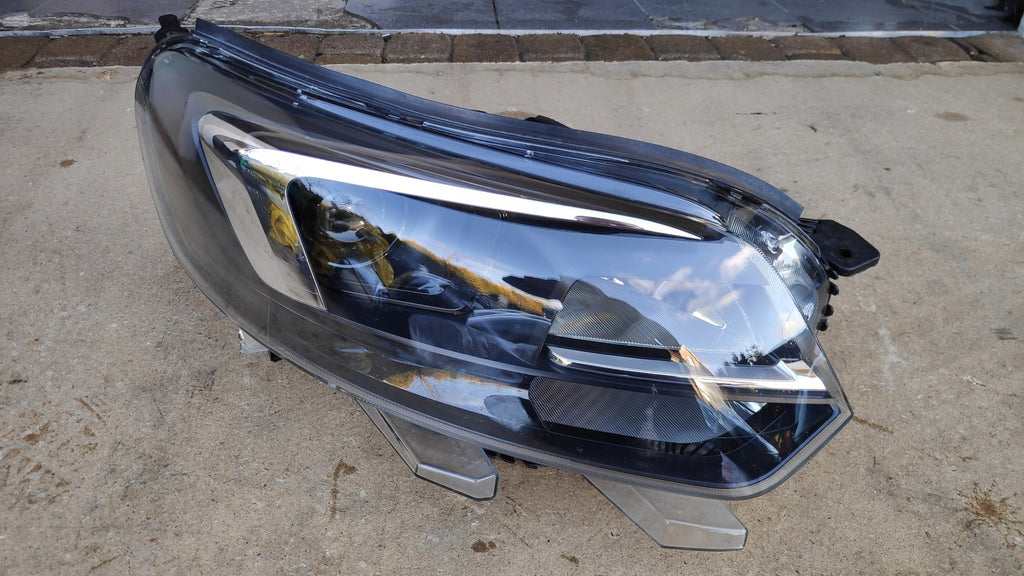 Frontscheinwerfer Opel Zafira Life 9832836480-00 Xenon Rechts Headlight