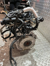 Laden Sie das Bild in den Galerie-Viewer, Motor Renault E-Tech Captur II H4M632 1.6 SCE.E-TECH 9TKm 2023 Benzin Komplett MOT5296262483bm