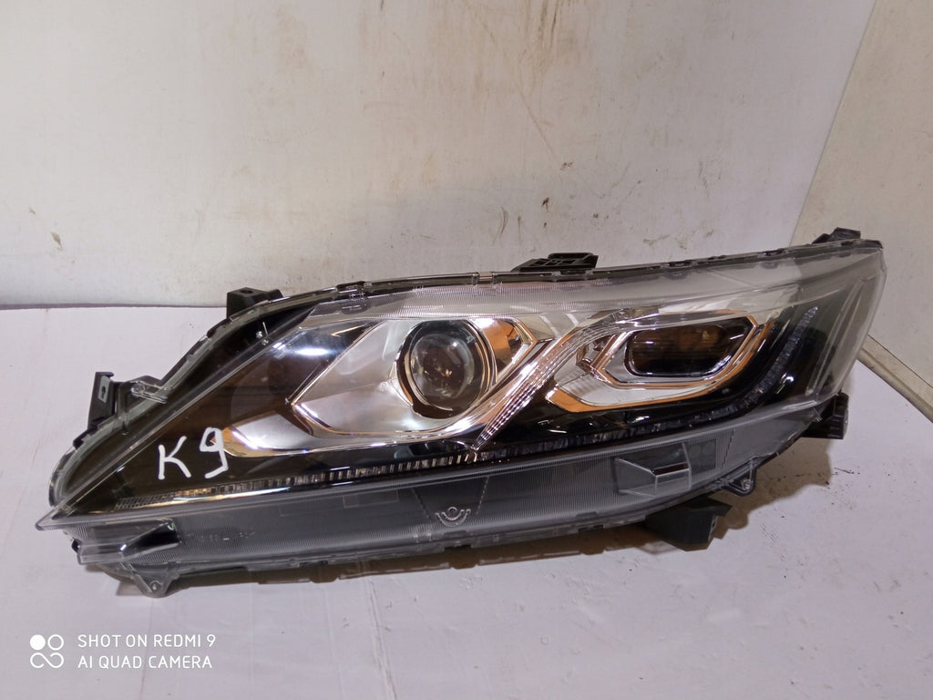 Frontscheinwerfer Mitsubishi Eclipse Cross I 8301D065 LED Rechts oder Links