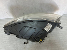 Laden Sie das Bild in den Galerie-Viewer, Frontscheinwerfer Audi A6 C6 4F0941003BB Xenon Links Scheinwerfer Headlight SCH2986199850qu