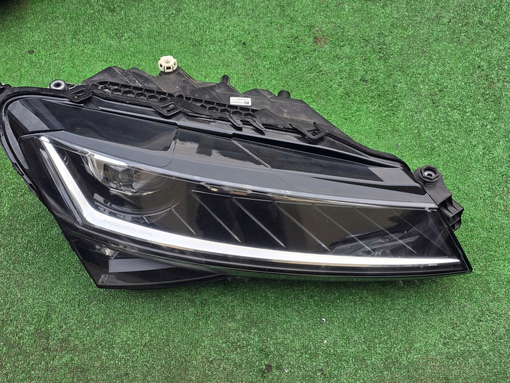 Frontscheinwerfer Skoda Superb III 3V1941016D Rechts Scheinwerfer Headlight SCH9839103726rp