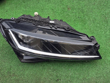 Load image into Gallery viewer, Frontscheinwerfer Skoda Superb III 3V1941016D Rechts Scheinwerfer Headlight SCH9839103726rp
