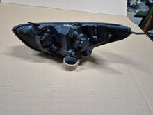 Laden Sie das Bild in den Galerie-Viewer, Frontscheinwerfer Hyundai I20 II 92102-4P500 Rechts Scheinwerfer Headlight SCH1983345544ai