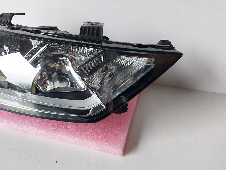 Frontscheinwerfer Audi A1 82A941004 Rechts Scheinwerfer Headlight