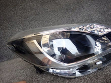 Load image into Gallery viewer, Frontscheinwerfer Toyota Yaris LED Rechts Scheinwerfer Headlight
