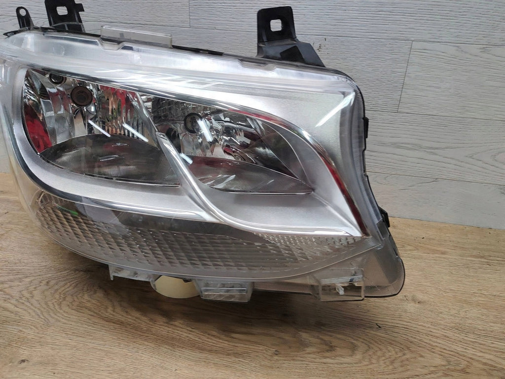 Frontscheinwerfer Mercedes-Benz Sprinter A9109060100 Rechts Headlight
