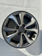 Load image into Gallery viewer, 1x Alufelge 15 Zoll 6.0" 4x100 47ET Glanz 52910-C8800 Hyundai I10 I20 Rim Wheel FEL1090968133zh