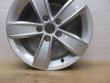 Laden Sie das Bild in den Galerie-Viewer, 1x Alufelge 16 Zoll 6.0&quot; 5x112 43ET 2GA001025Q VW T-Roc Rim Wheel