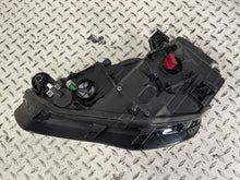 Laden Sie das Bild in den Galerie-Viewer, Frontscheinwerfer Audi A3 8V0941006AF Rechts Scheinwerfer Headlight SCH1369786073xh