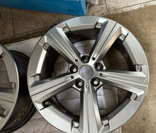 Load image into Gallery viewer, 1x Alufelge 17 Zoll 7.0" 5x112 41ET Glanz Grau BMW Tourer U06 Mg Rim Wheel FEL6204117734lk
