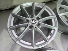 Laden Sie das Bild in den Galerie-Viewer, 4x Alufelge 16 Zoll 7.0" 5x112 52ET 6775618 BMW 4 Caddy V Golf VII Touran FEL9805843205qy