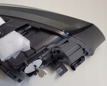 Laden Sie das Bild in den Galerie-Viewer, Frontscheinwerfer Audi A8 4H0941029 Xenon Links Scheinwerfer Headlight