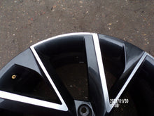 Laden Sie das Bild in den Galerie-Viewer, 1x Alufelge 19 Zoll 8.0&quot; 5x112 45ET 57A601025R Skoda Karoq Rim Wheel