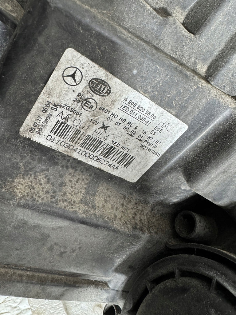 Frontscheinwerfer Mercedes-Benz Sprinter A9068205600 Links Headlight