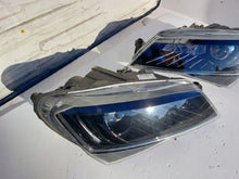 Laden Sie das Bild in den Galerie-Viewer, Frontscheinwerfer Skoda Superb III 3V1941016A Rechts Scheinwerfer Headlight