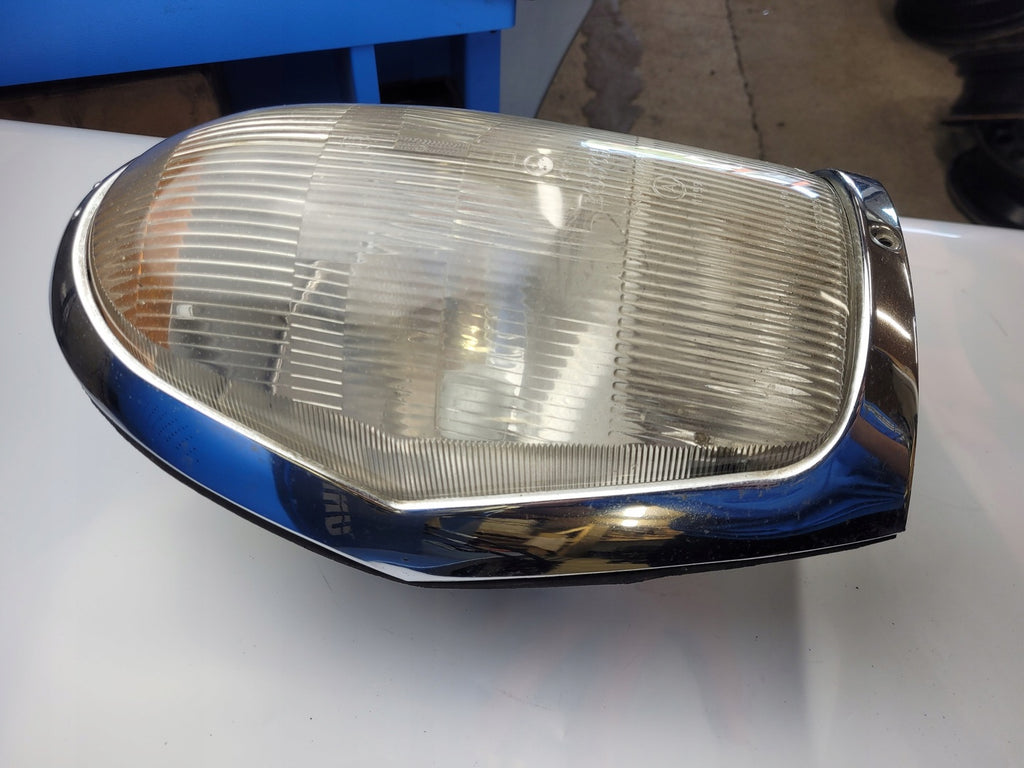 Frontscheinwerfer Mercedes-Benz W108 W109 Vorderseite Scheinwerfer Headlight