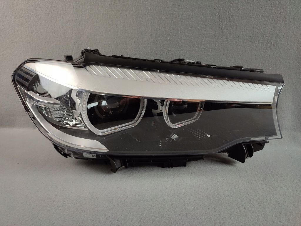 Frontscheinwerfer BMW 5 G31 G30 8499112-04 LED Rechts Scheinwerfer Headlight