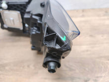 Laden Sie das Bild in den Galerie-Viewer, Frontscheinwerfer Renault Trafic III 260102899R 1EX01472102 Rechts Headlight SCH7902824192py