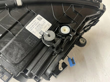 Laden Sie das Bild in den Galerie-Viewer, Frontscheinwerfer Mercedes-Benz W206 A2069062903 LED Links Headlight SCH8859569498bw